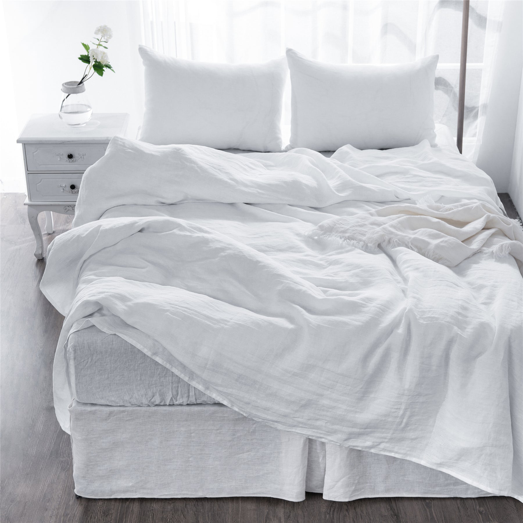 4 Pc Queen Bedding Set, Premium Extra Soft White Linen Sheet Set and Pillowcases, Breathable Bedding for Queen Bed