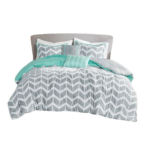 Nadia Comforter Set